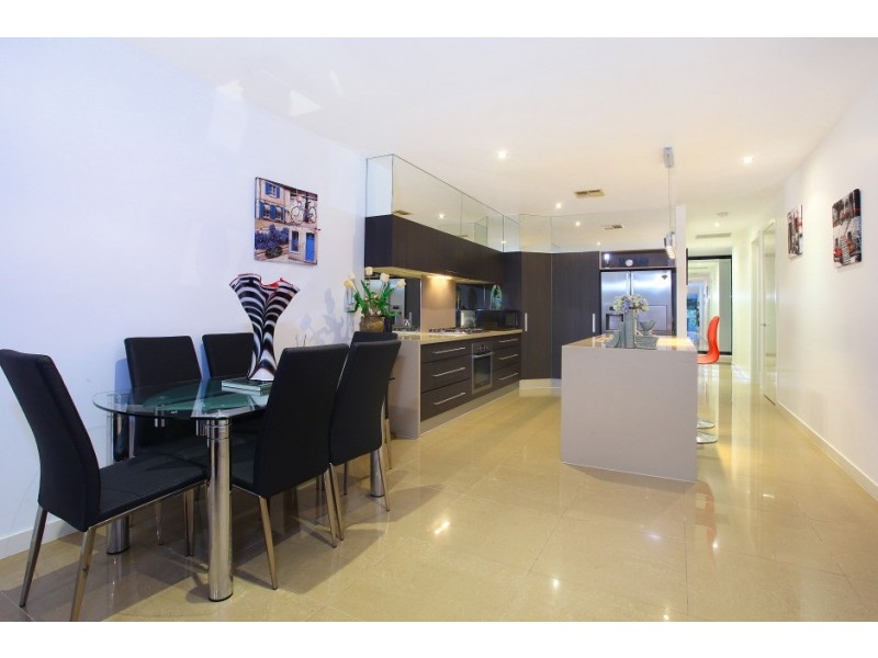 3/5019 Emerald Island Drive, Carrara QLD 4211