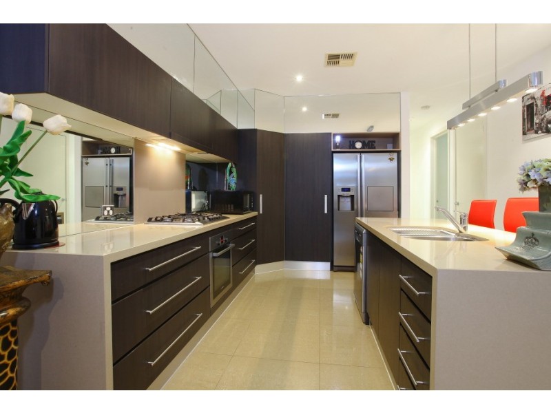 3/5019 Emerald Island Drive, Carrara QLD 4211