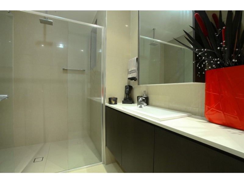 3/5019 Emerald Island Drive, Carrara QLD 4211