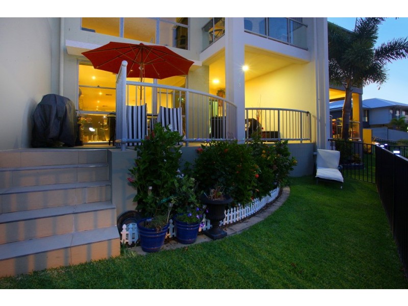 3/5019 Emerald Island Drive, Carrara QLD 4211