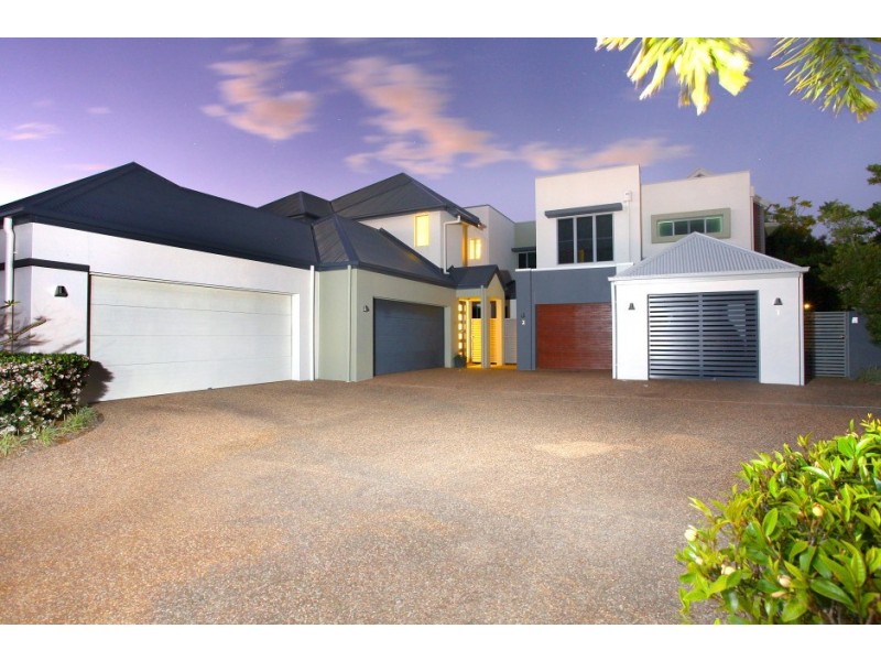 3/5019 Emerald Island Drive, Carrara QLD 4211