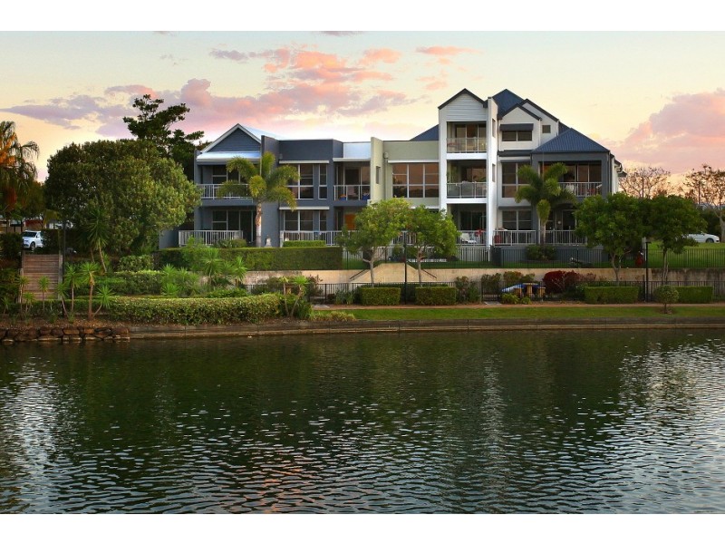 3/5019 Emerald Island Drive, Carrara QLD 4211