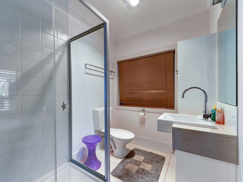 49 Amalfi Drive, Isle Of Capri QLD 4217