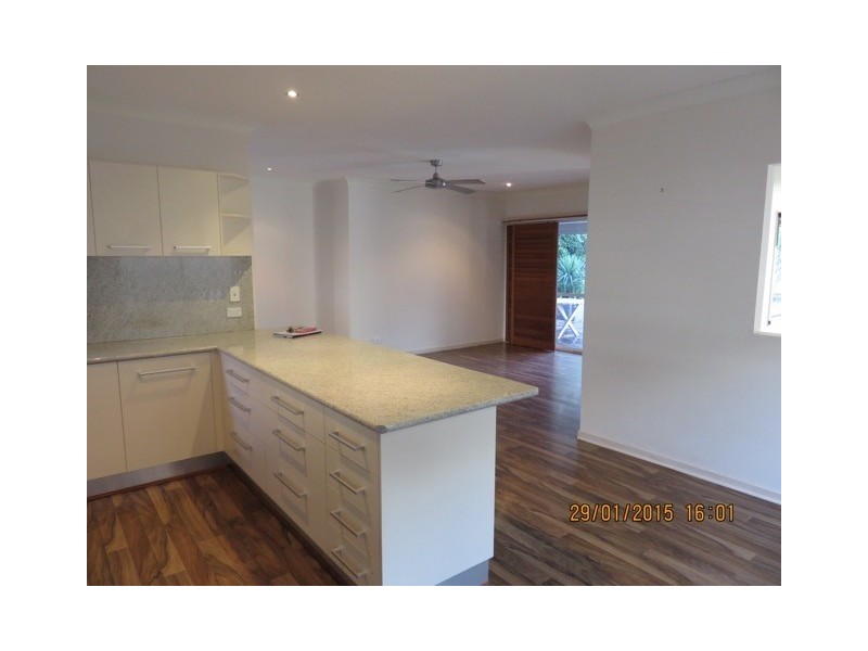 49 Amalfi Drive, Isle Of Capri QLD 4217