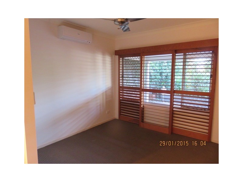 49 Amalfi Drive, Isle Of Capri QLD 4217