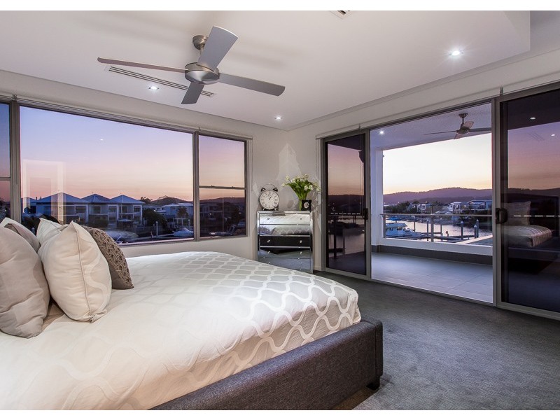 44-46 Quayside Drive, Helensvale QLD 4212