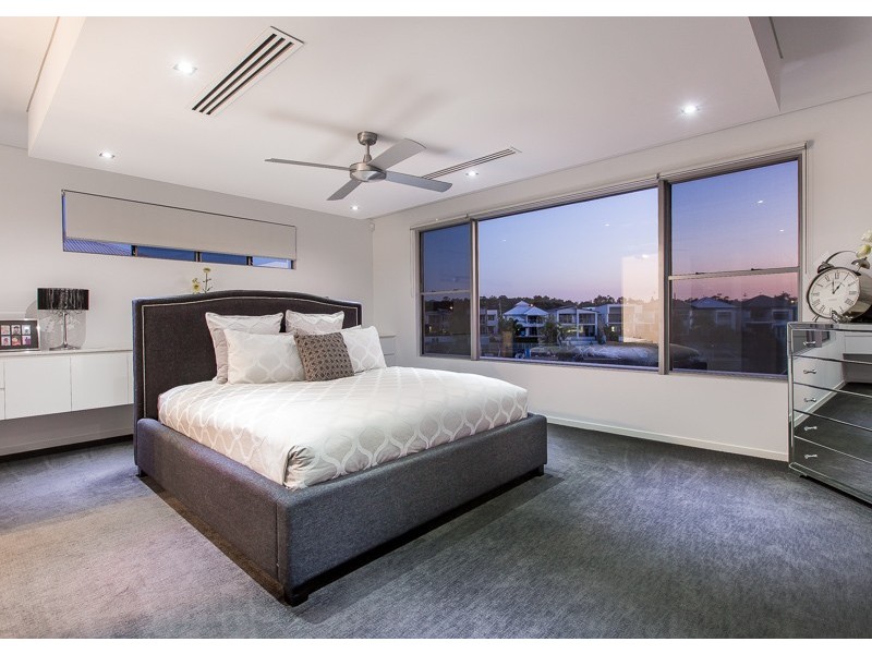 44-46 Quayside Drive, Helensvale QLD 4212