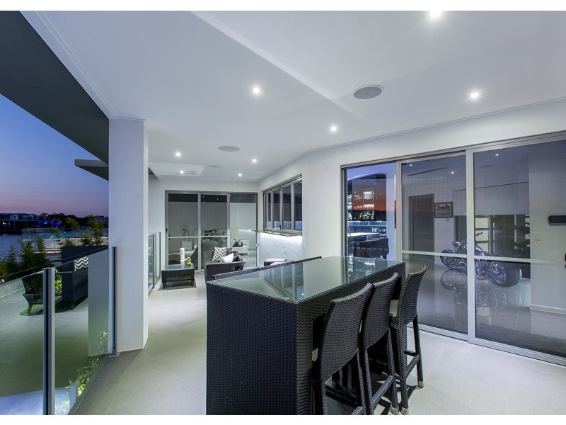 44-46 Quayside Drive, Helensvale QLD 4212