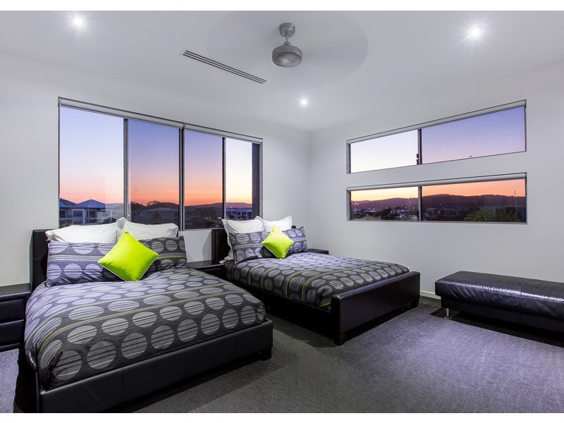 44-46 Quayside Drive, Helensvale QLD 4212