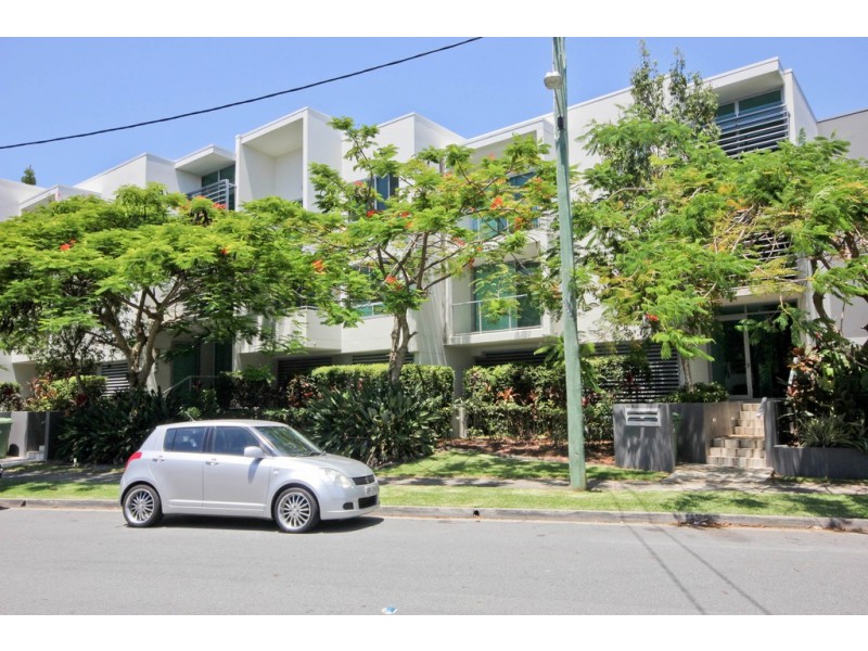 6/6-8 Miami Key, Broadbeach QLD 4218
