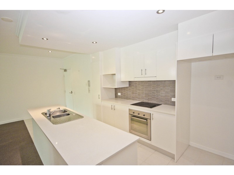 6/6-8 Miami Key, Broadbeach QLD 4218