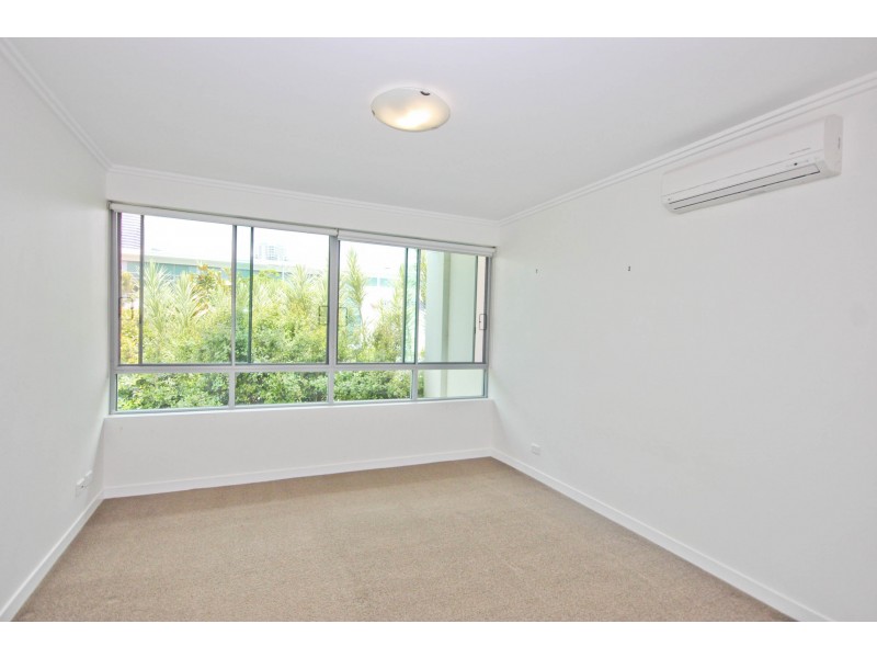 6/6-8 Miami Key, Broadbeach QLD 4218