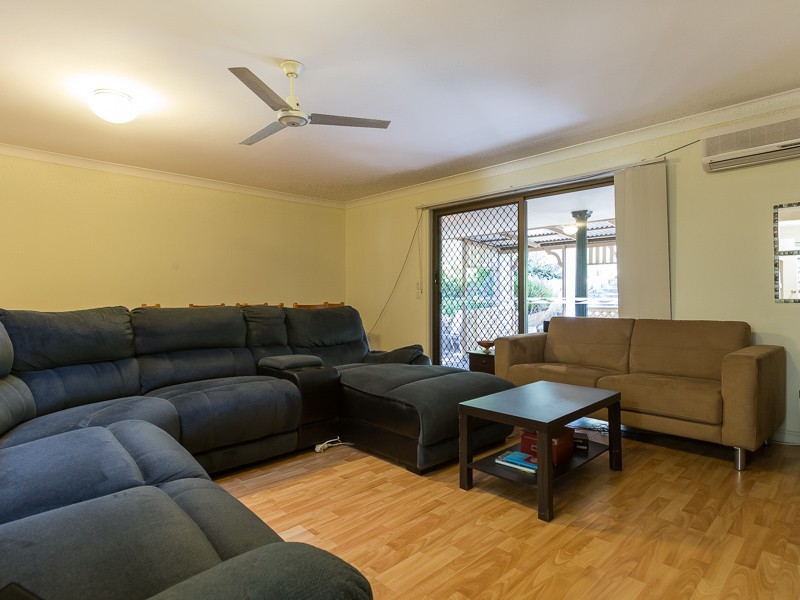 2/179 Turpin Road, Labrador QLD 4215