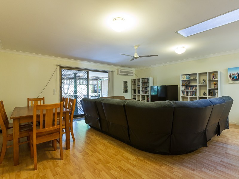 2/179 Turpin Road, Labrador QLD 4215