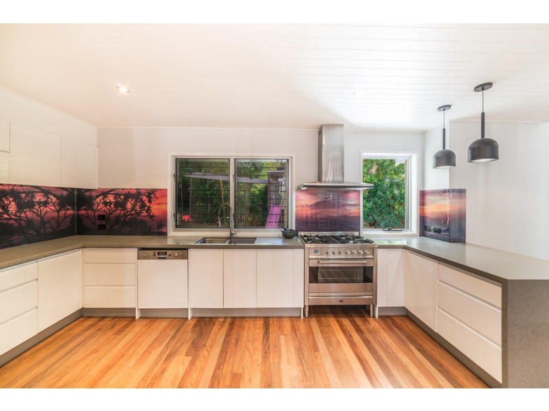 35 Tawarri Crescent, Burleigh Heads QLD 4220