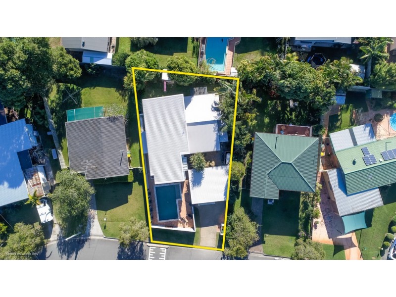 35 Tawarri Crescent, Burleigh Heads QLD 4220