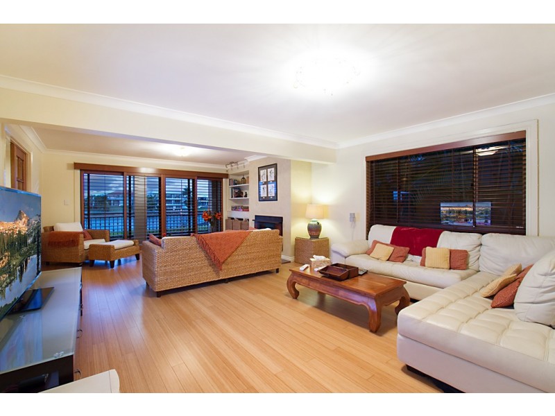 50 Fitzwilliam Street, Carrara QLD 4211