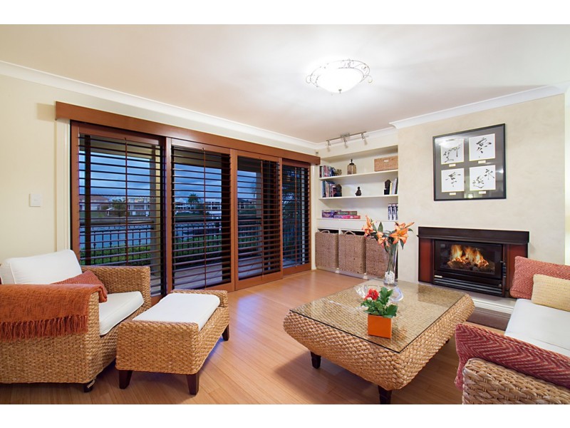 50 Fitzwilliam Street, Carrara QLD 4211