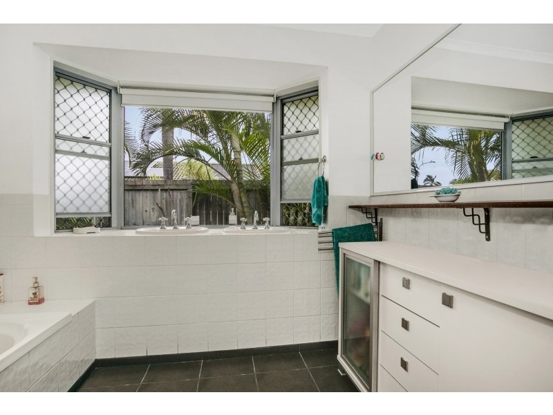 80 Jabiru Avenue, Burleigh Waters QLD 4220