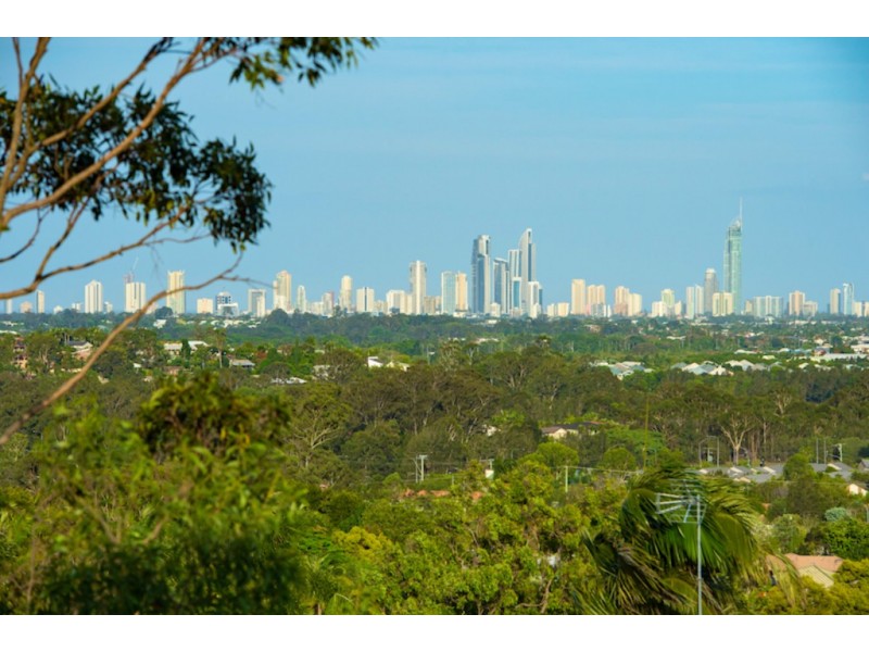 26 Convery Crescent, Highland Park QLD 4211