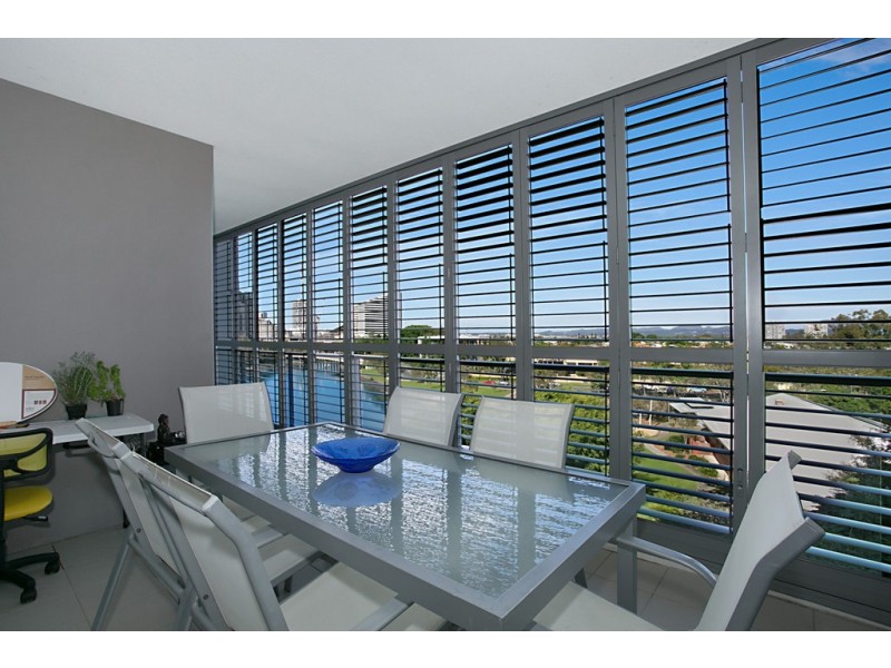 1401 ‘Freshwater Point’ 33 TE Peters Drive, Broadbeach Waters QLD 4218