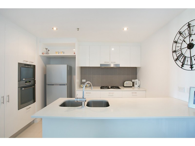 1401 ‘Freshwater Point’ 33 TE Peters Drive, Broadbeach Waters QLD 4218
