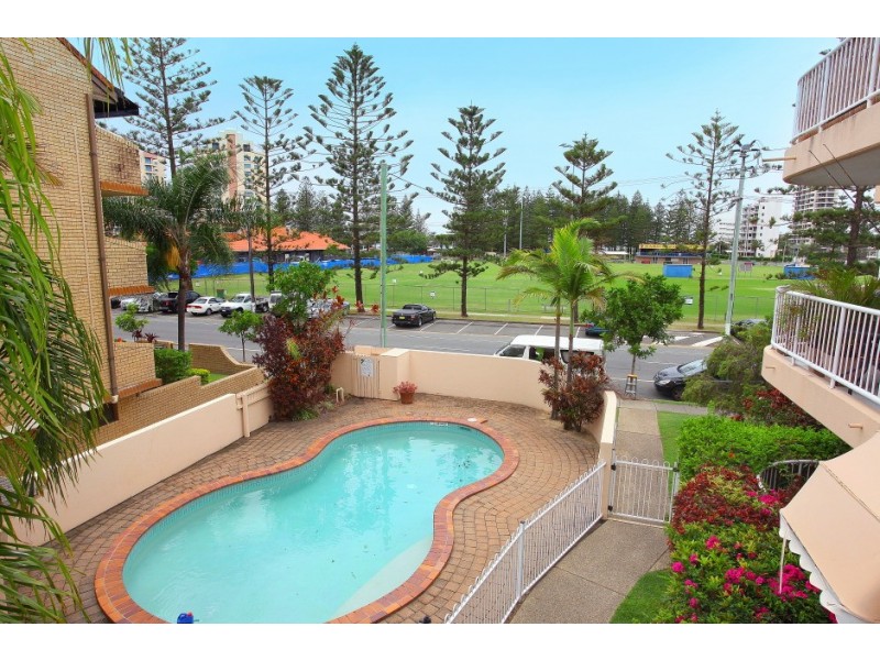 6 ‘Surf Pines’ 156 Surf Parade, Broadbeach QLD 4218