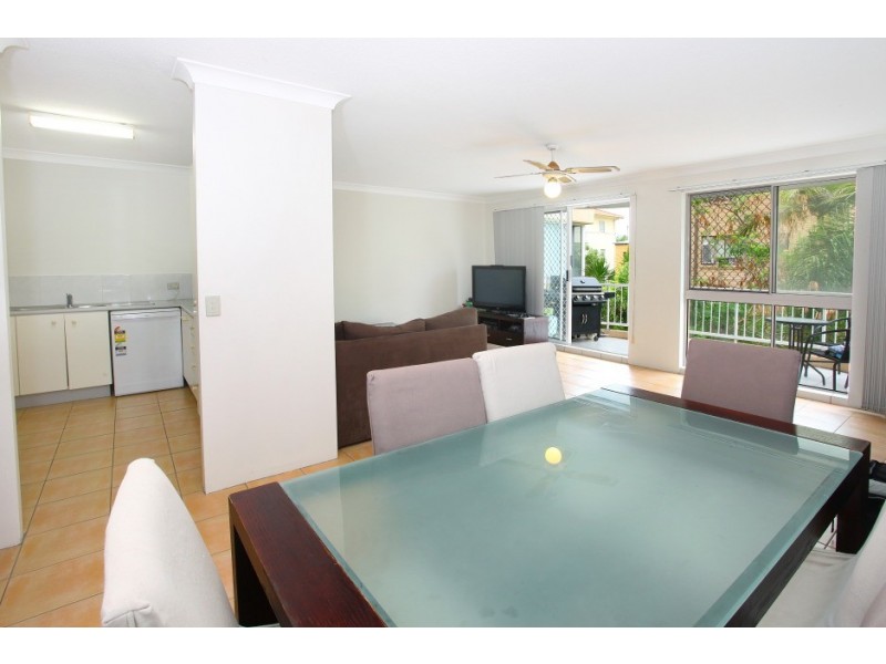 6 ‘Surf Pines’ 156 Surf Parade, Broadbeach QLD 4218