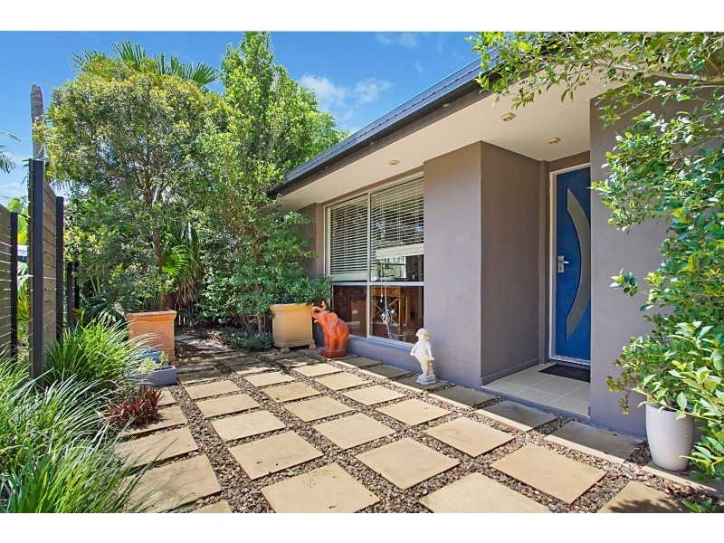 14 Wistaria Avenue, Southport QLD 4215