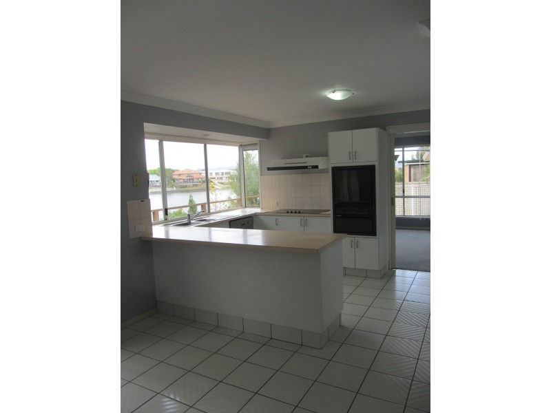 59 Cayman Dr, Clear Island Waters QLD 4226