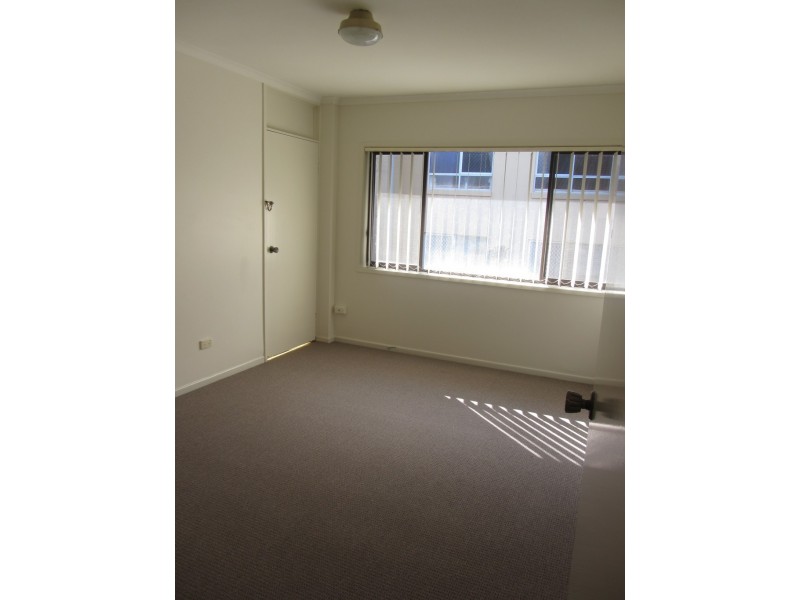 4/39 Chelsea Ave, Broadbeach QLD 4218