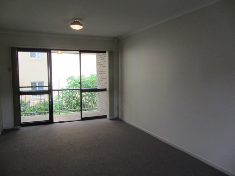 4/39 Chelsea Ave, Broadbeach QLD 4218
