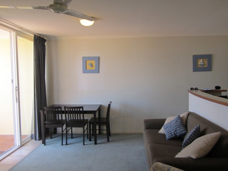 2/2607 Gold Coast Hwy, Broadbeach QLD 4218