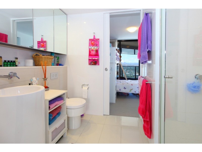 2201 ‘The Oracle Tower One’ 4 Charles Avenue, Broadbeach QLD 4218