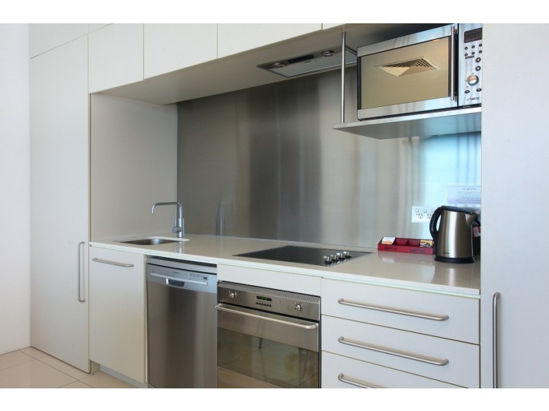 2104 ‘Air on Broadbeach’ 159 Old Burleigh Road, Broadbeach QLD 4218