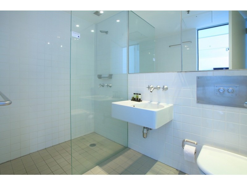 2104 ‘Air on Broadbeach’ 159 Old Burleigh Road, Broadbeach QLD 4218