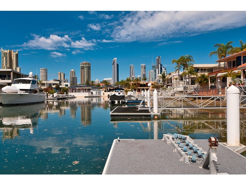 15 Midshipman Court, Surfers Paradise QLD 4217