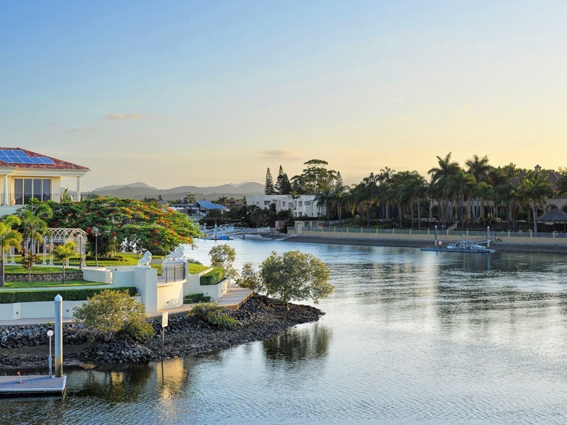 335 Monaco Street, Broadbeach Waters QLD 4218