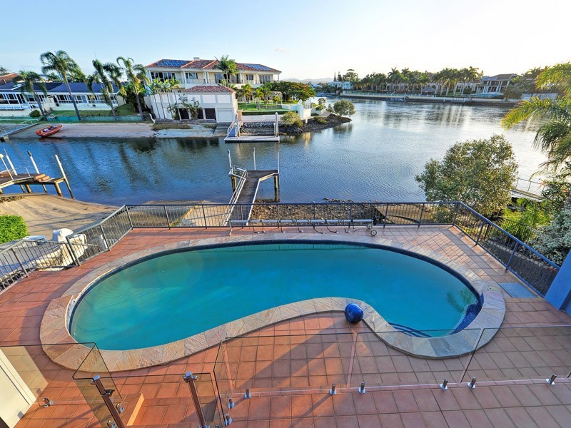 335 Monaco Street, Broadbeach Waters QLD 4218