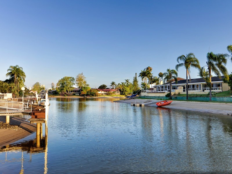 335 Monaco Street, Broadbeach Waters QLD 4218