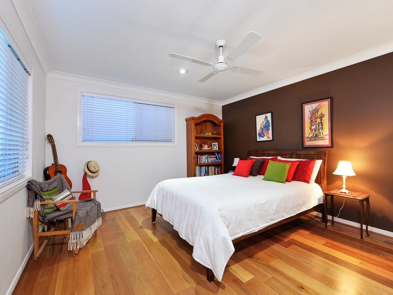 335 Monaco Street, Broadbeach Waters QLD 4218