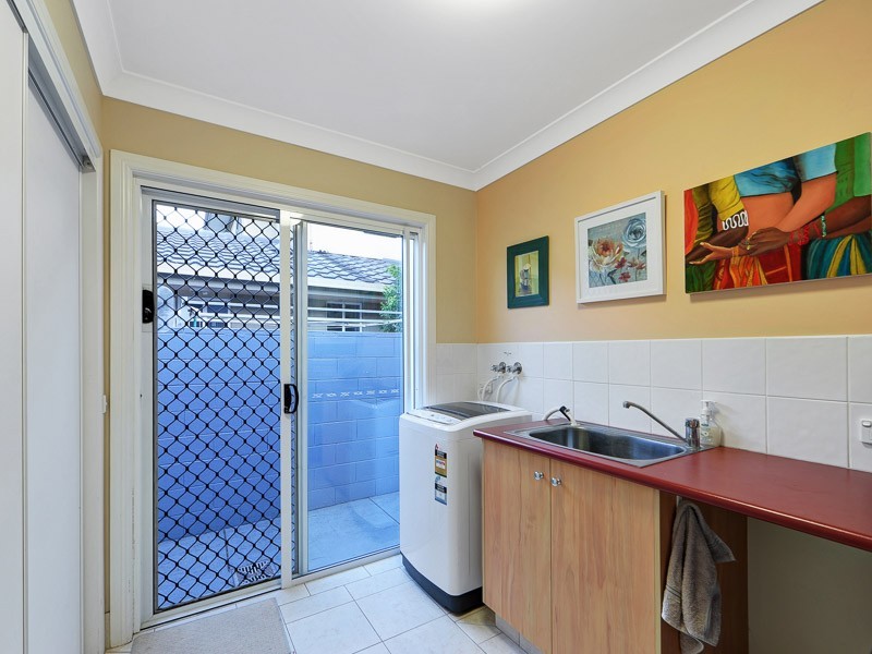 335 Monaco Street, Broadbeach Waters QLD 4218