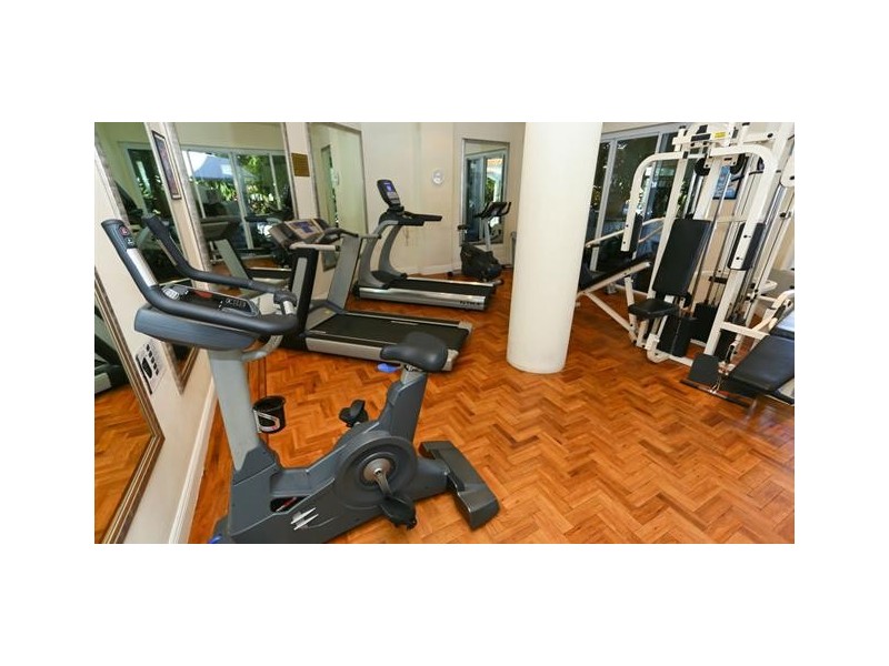 3075/2633 Gold Coast Highway, Broadbeach QLD 4218