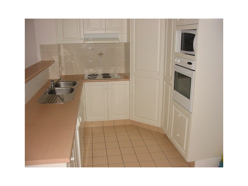 10/2761 Gold Coast Hwy, Broadbeach QLD 4218