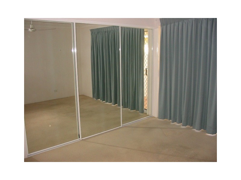 10/2761 Gold Coast Hwy, Broadbeach QLD 4218