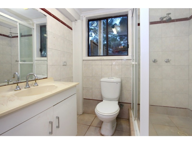 29 Kinarra Street, Ashmore QLD 4214