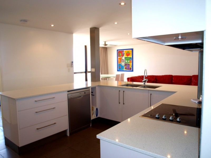 11D/50 Old Burleigh Road “Breakers North”, Surfers Paradise QLD 4217