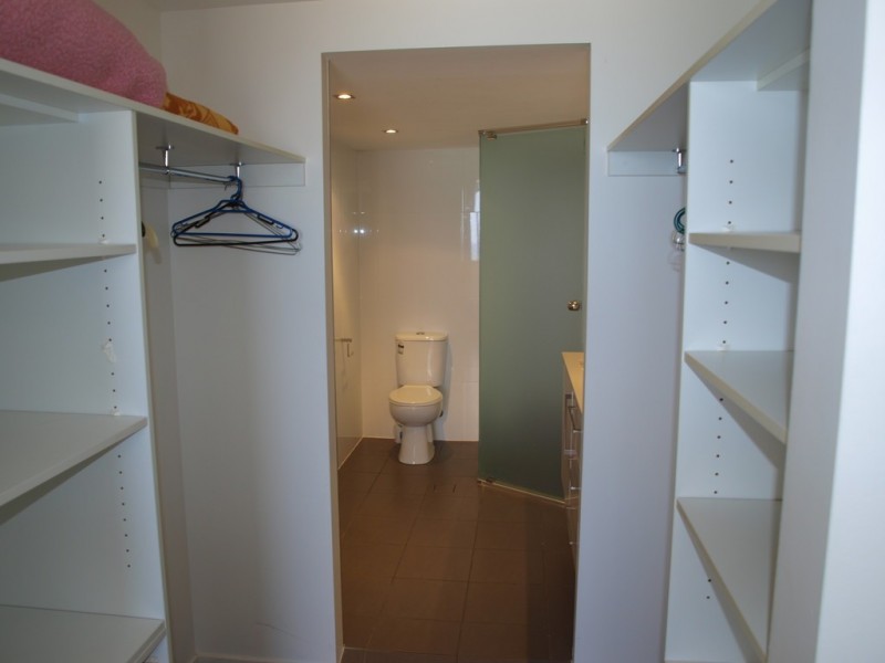 11D/50 Old Burleigh Road “Breakers North”, Surfers Paradise QLD 4217