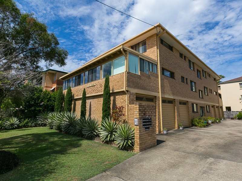 2/53 Bayview Street, Runaway Bay QLD 4216