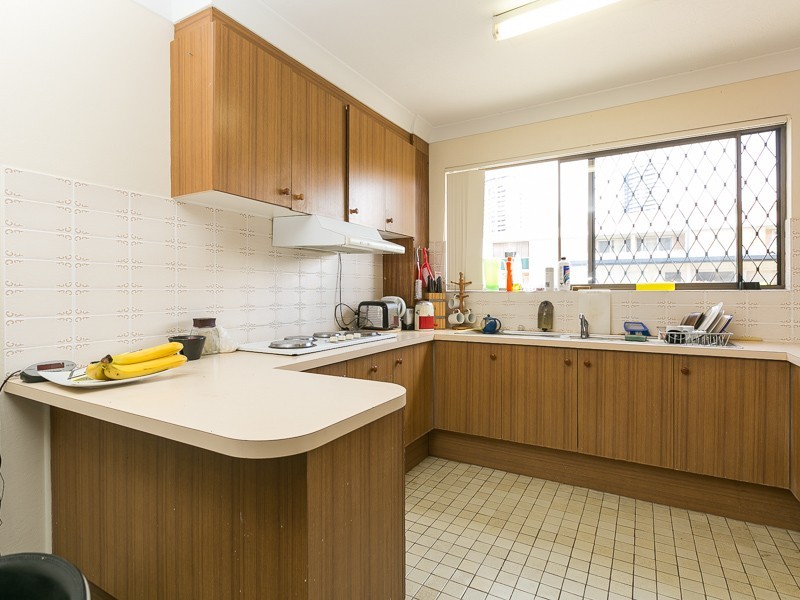 2/53 Bayview Street, Runaway Bay QLD 4216